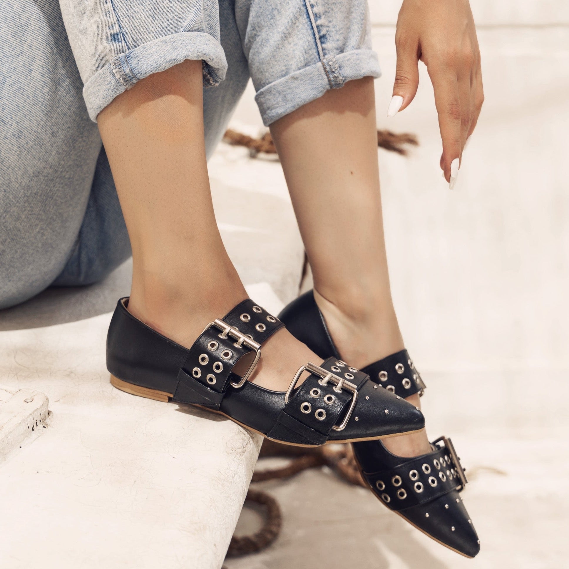 Point-Toe Ballerina with 2 Straps Black