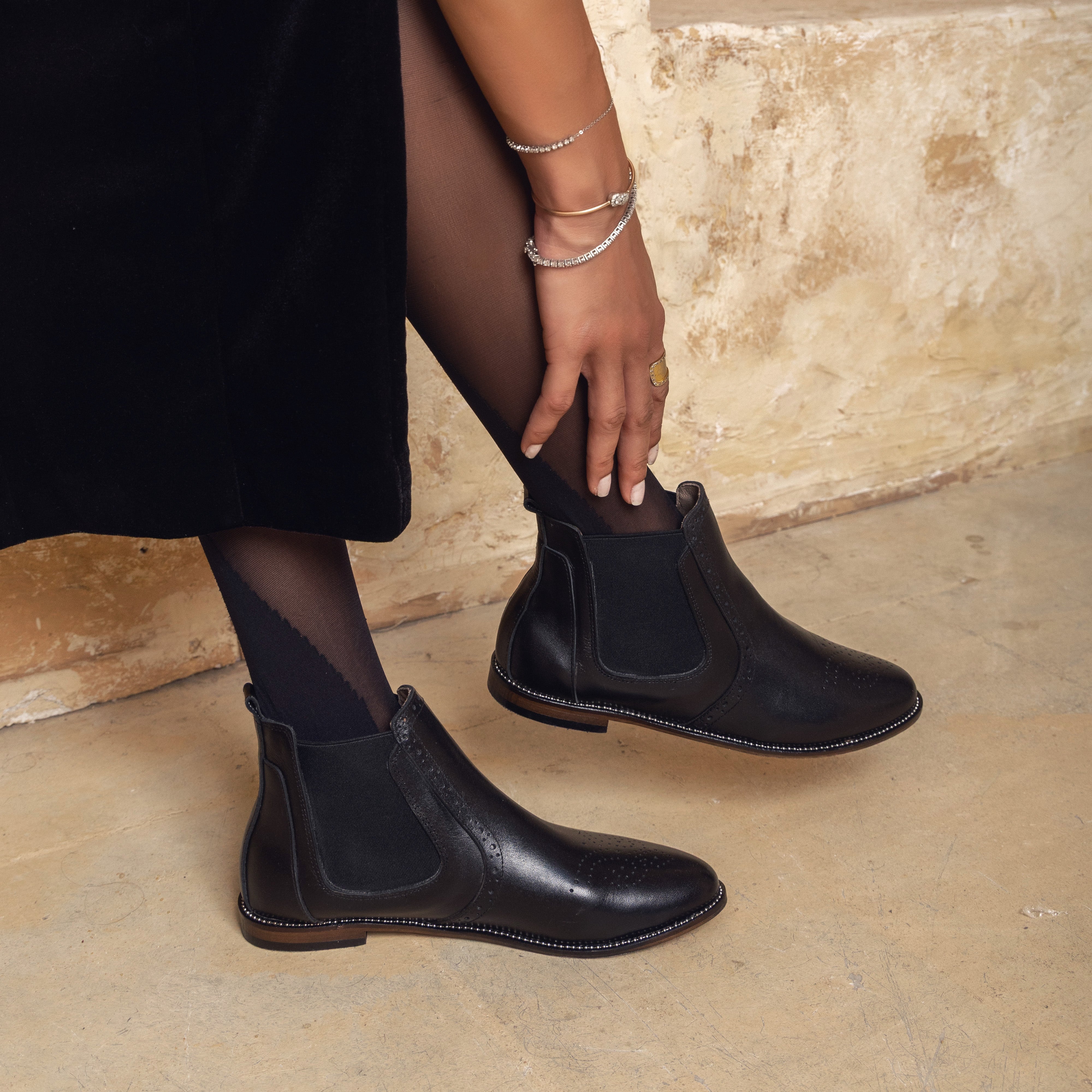 Midnight Muse Chelsea Black Boots