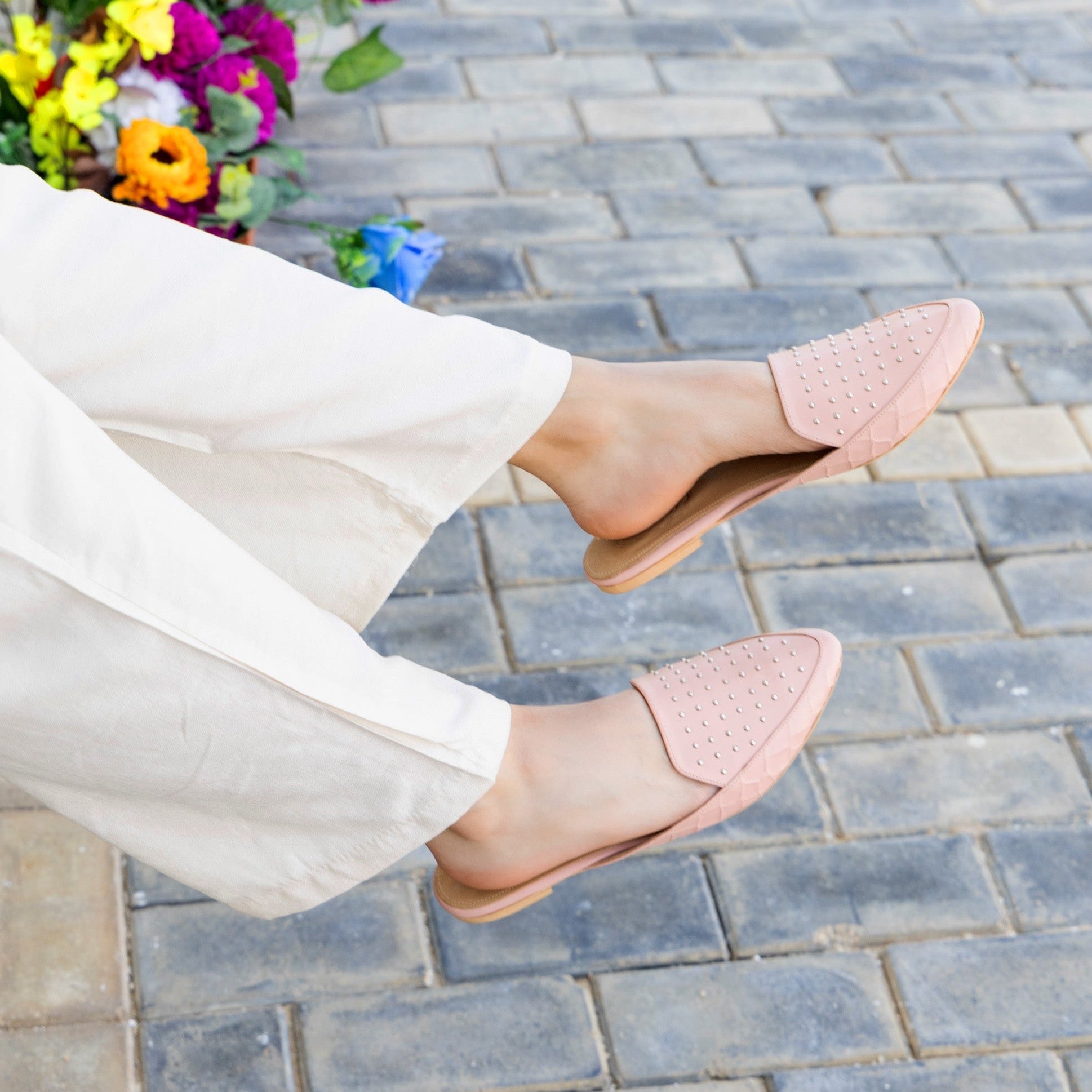 Point-Toe Mules Pink