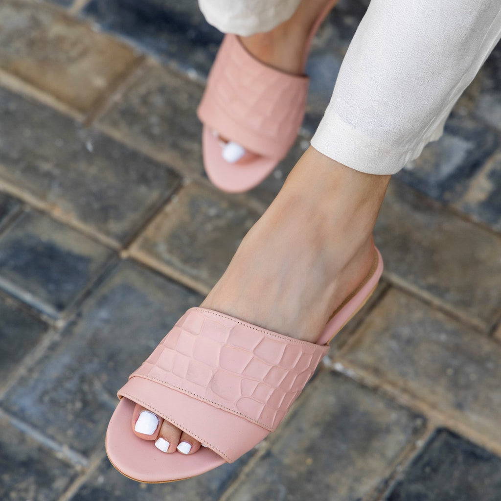 Croc Print Slippers Pink