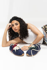 Luna Lace Navy sneakers
