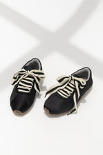 Luna Lace Black sneakers