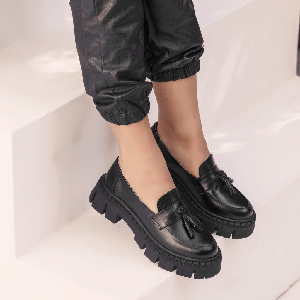 Tasseled Loafers Black Leather