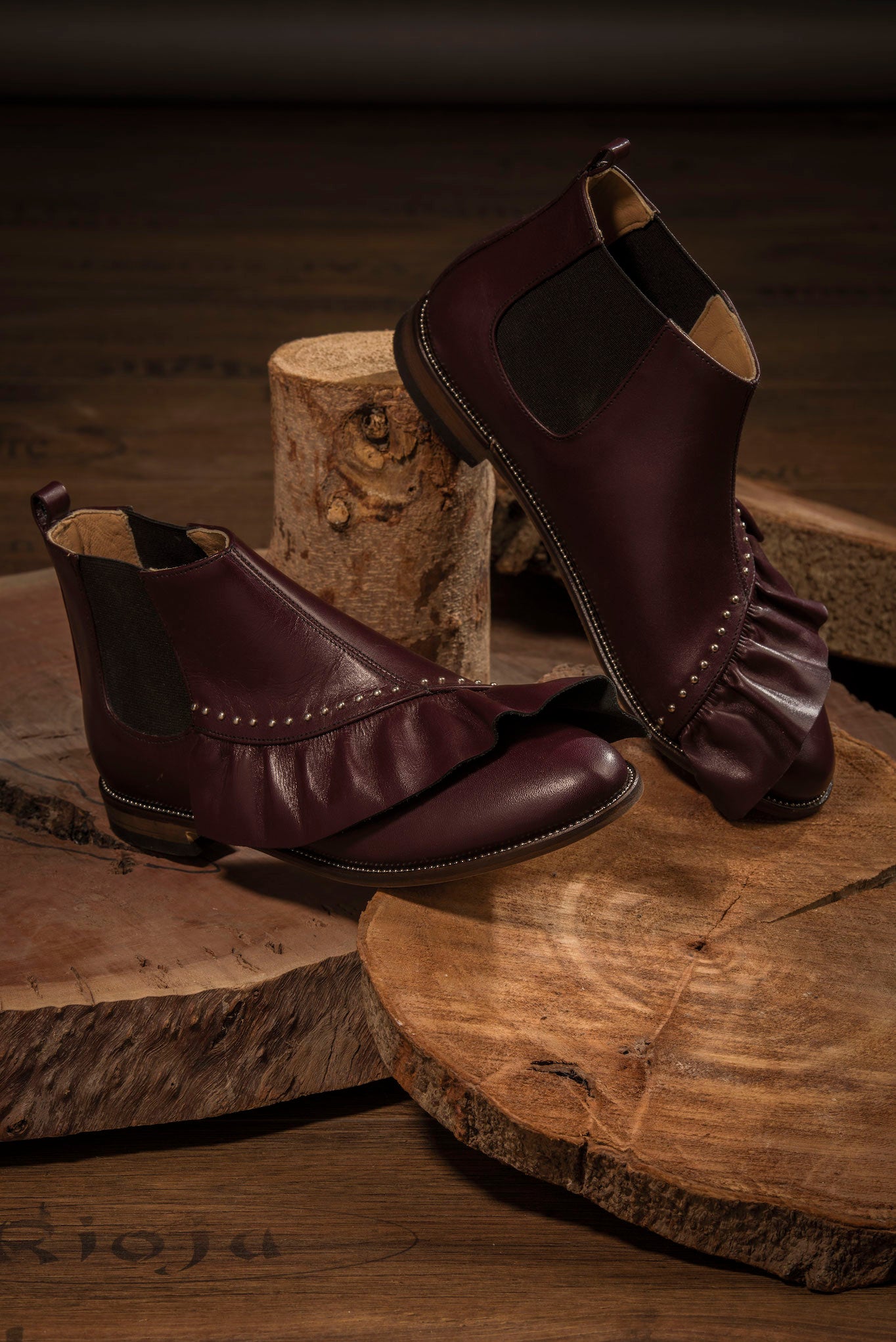 Ruffled Chelsea Boots Burgundy