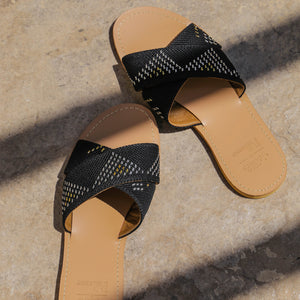 Criss-Cross Slippers Black Tally