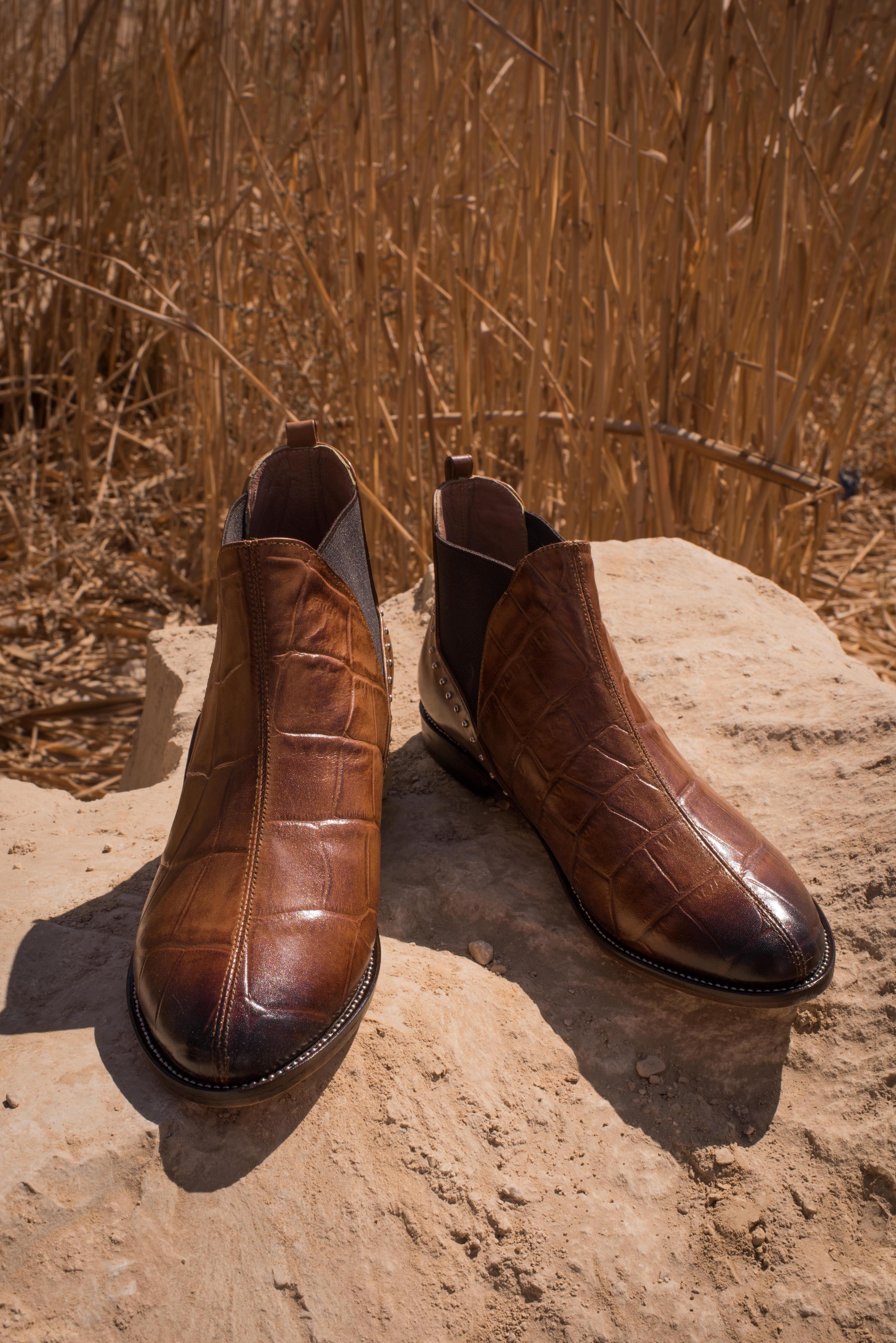 Crocodile Chelsea Boots Camel