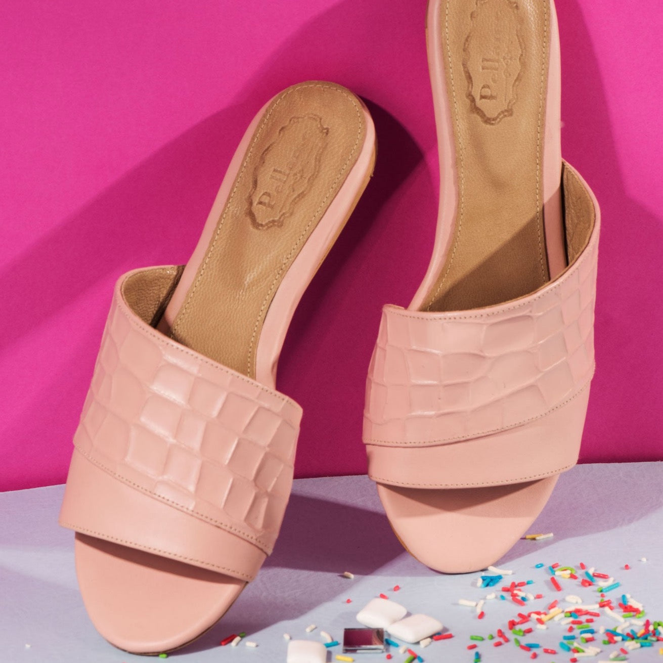 Croc Print Slippers Pink