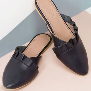 Pointed Mules Black