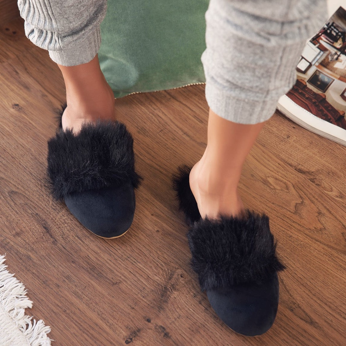 Furry Home Slippers Black