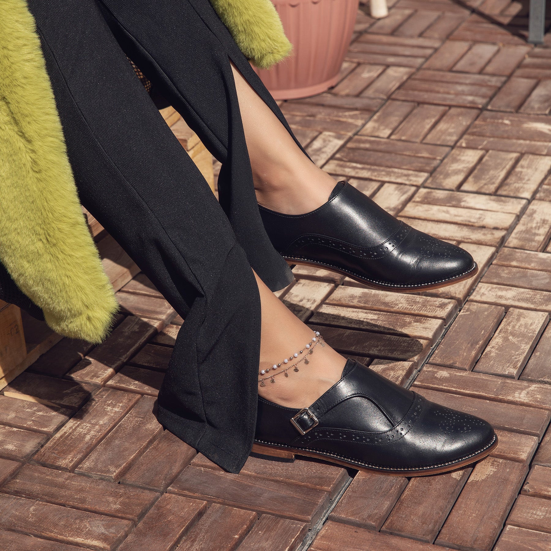 Single Buckle Strap Black