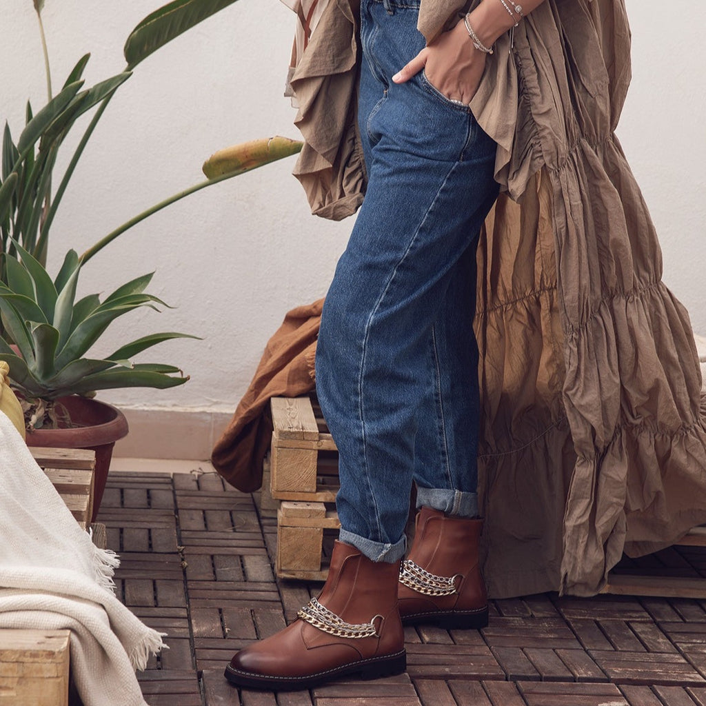 Chains Combat Boots Camel