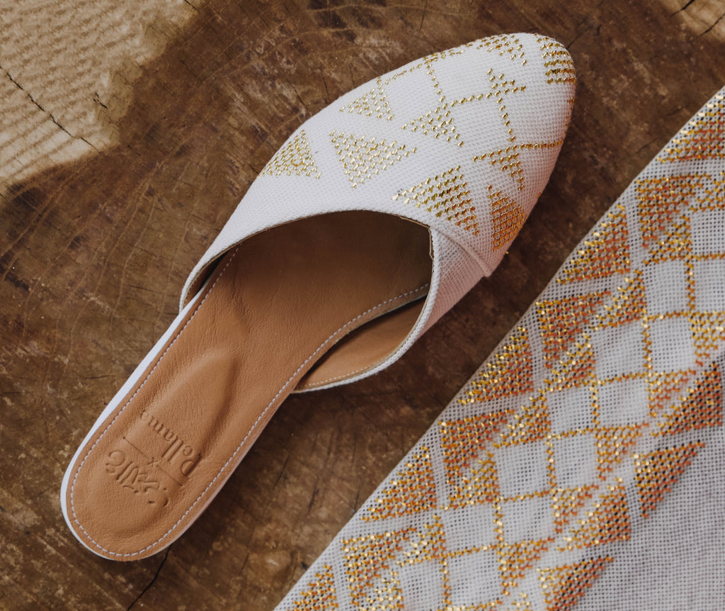 Pointed Tally Mules Beige