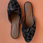 Pointed Tally Mules Black