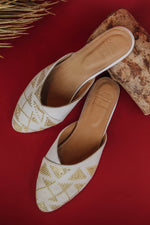 Pointed Tally Mules Beige