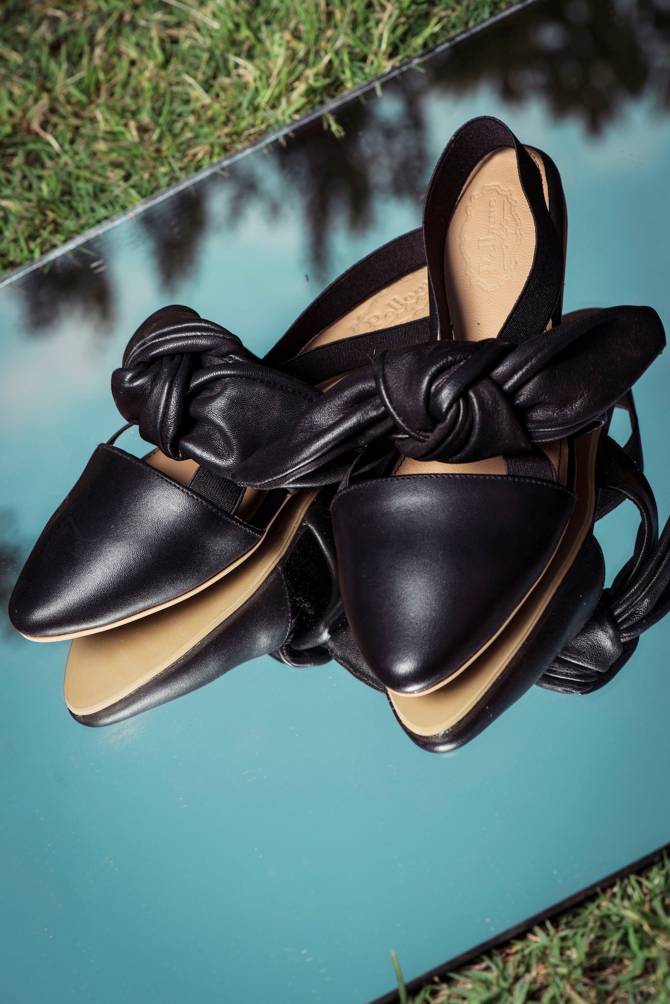 Pointed Flats with Bow Black